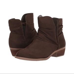 Carlos by Carlos Santana Brandy brown bootie